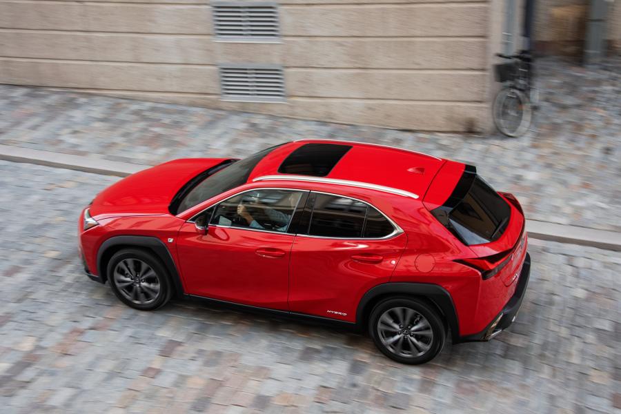  Lexus UX250h F-Sport 2018 года  (WW) (фото 20 из 46)